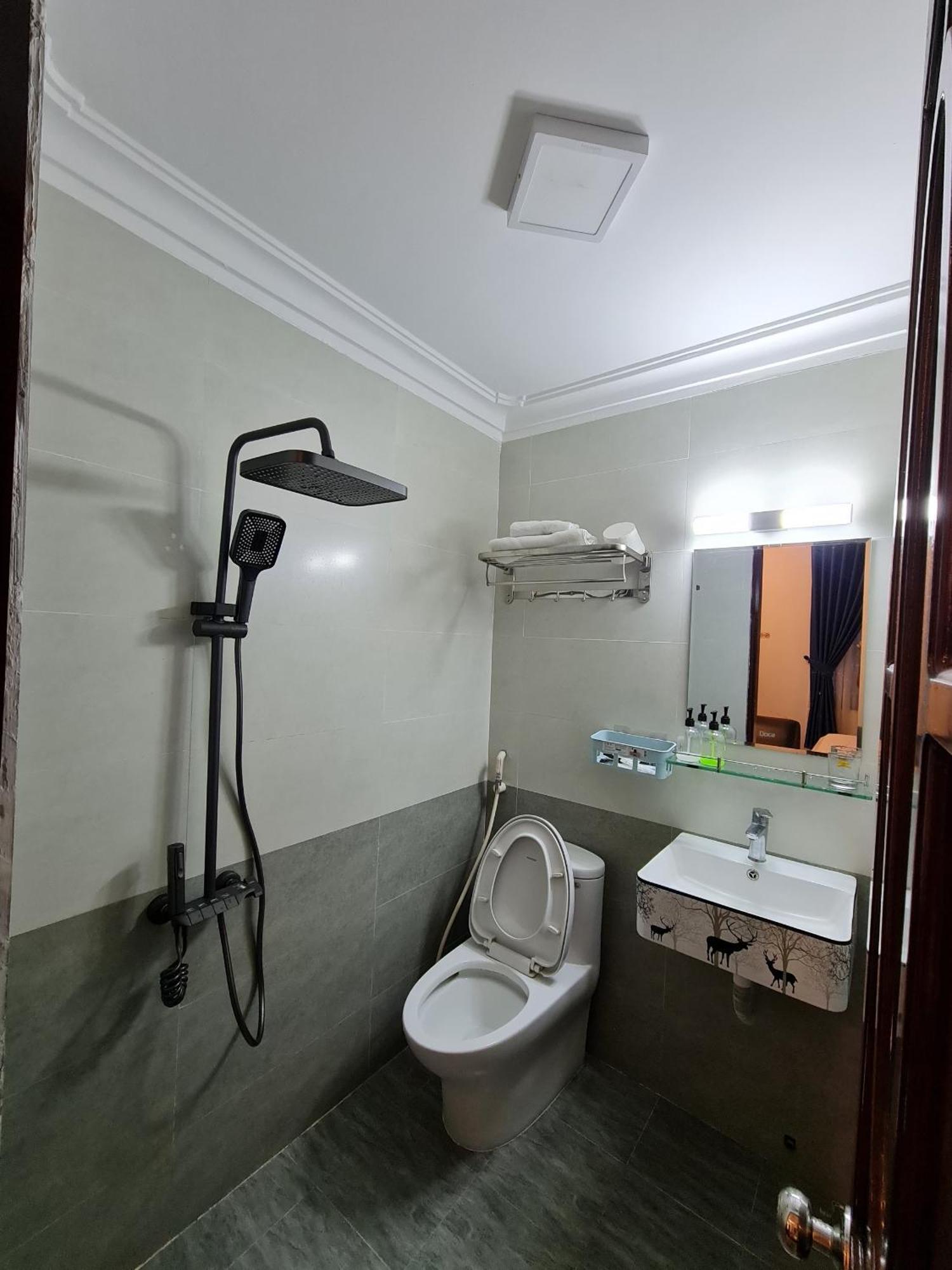 Sun Hotel Hue Buitenkant foto